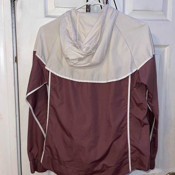 Women’s Nike Windbreaker. Good Condition. XS. - Picture 4 of 5